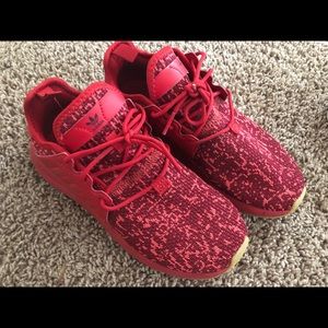 Boys adidas tennis shoes